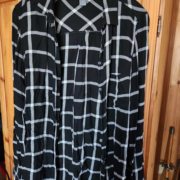 Womens Old Navy Button Down Shirt - Picture 2 of 6